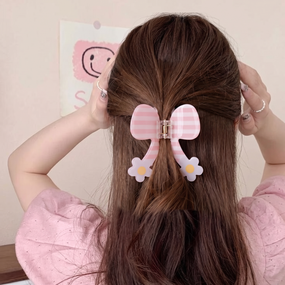 Daisy Bow Claw Clip