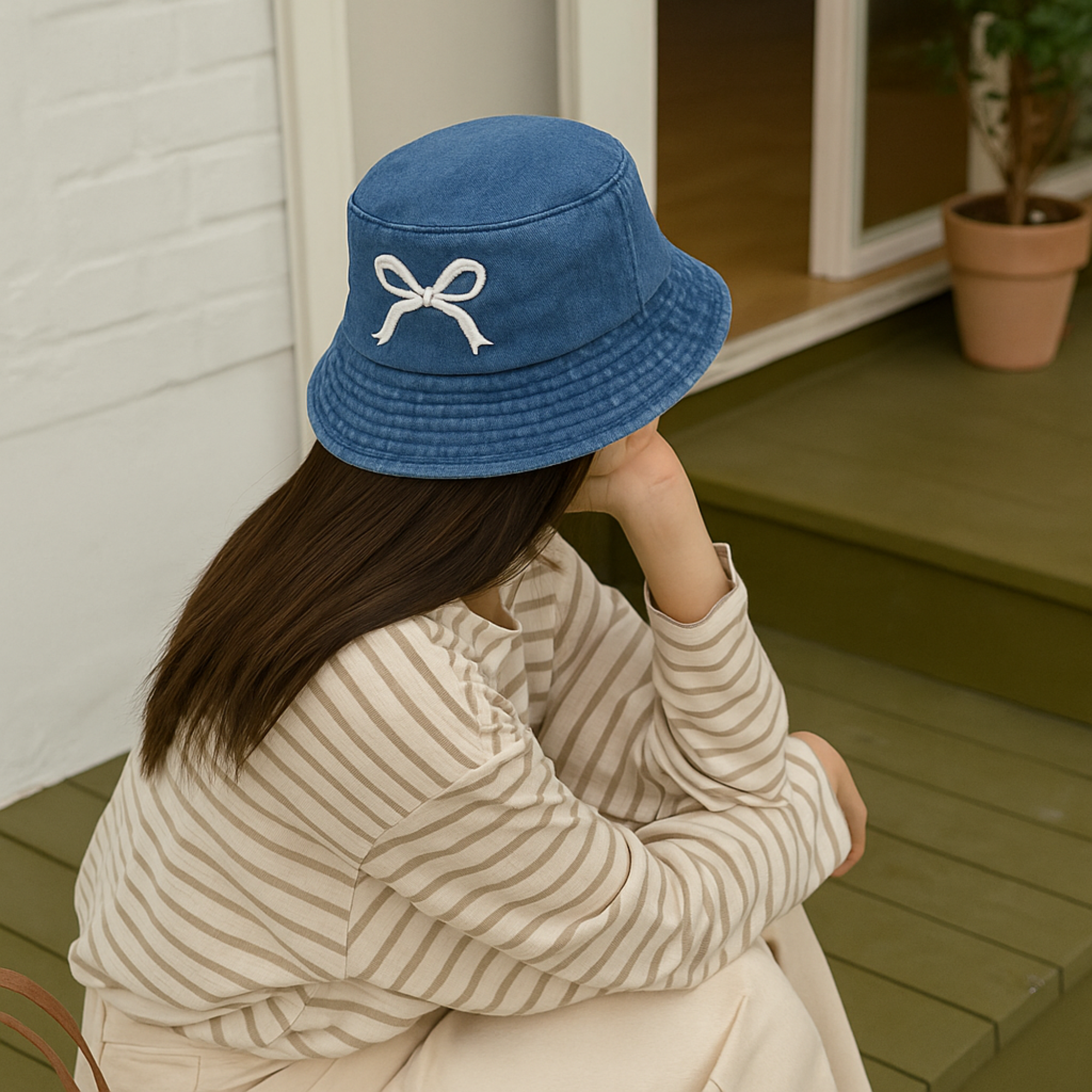 White Embroidered Bow Bucket Hat