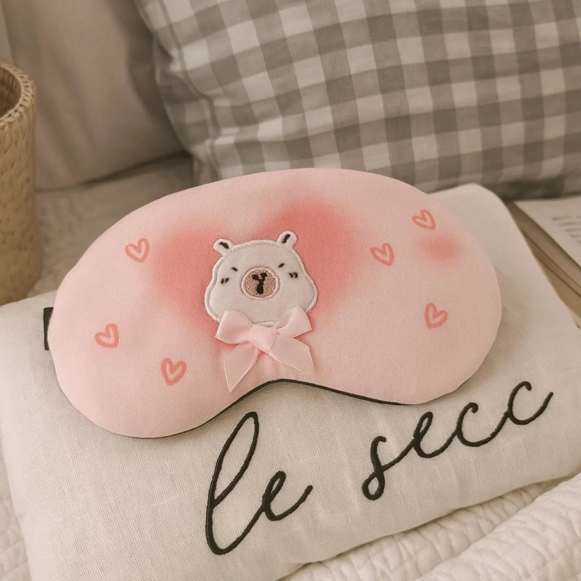 Capybara Aura Heart Cooling Eye Mask