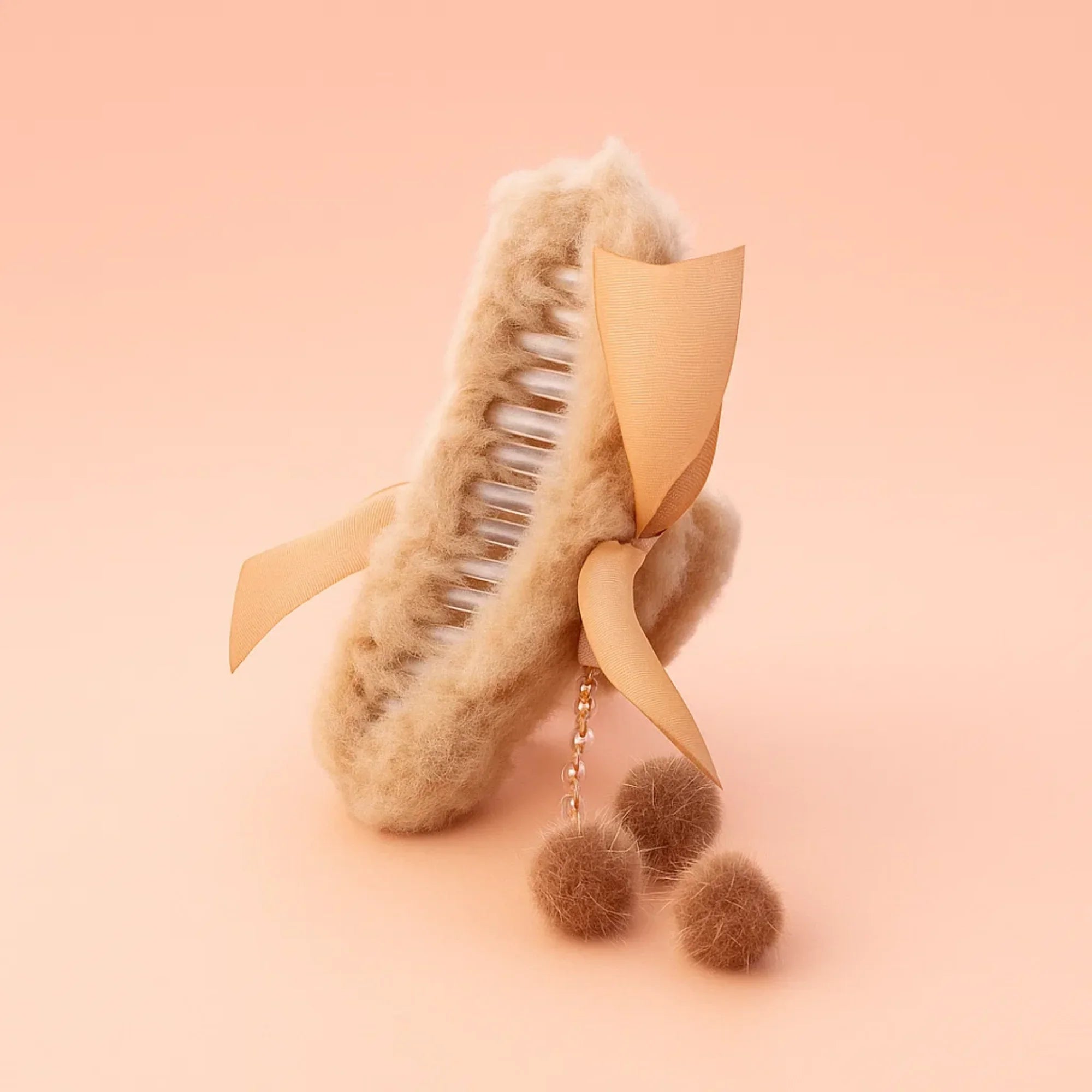 Fur Clawclips with Tassels Brown