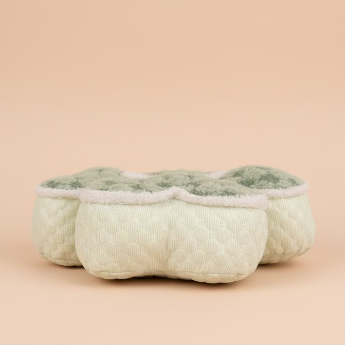 Clover Dream Pillow Green