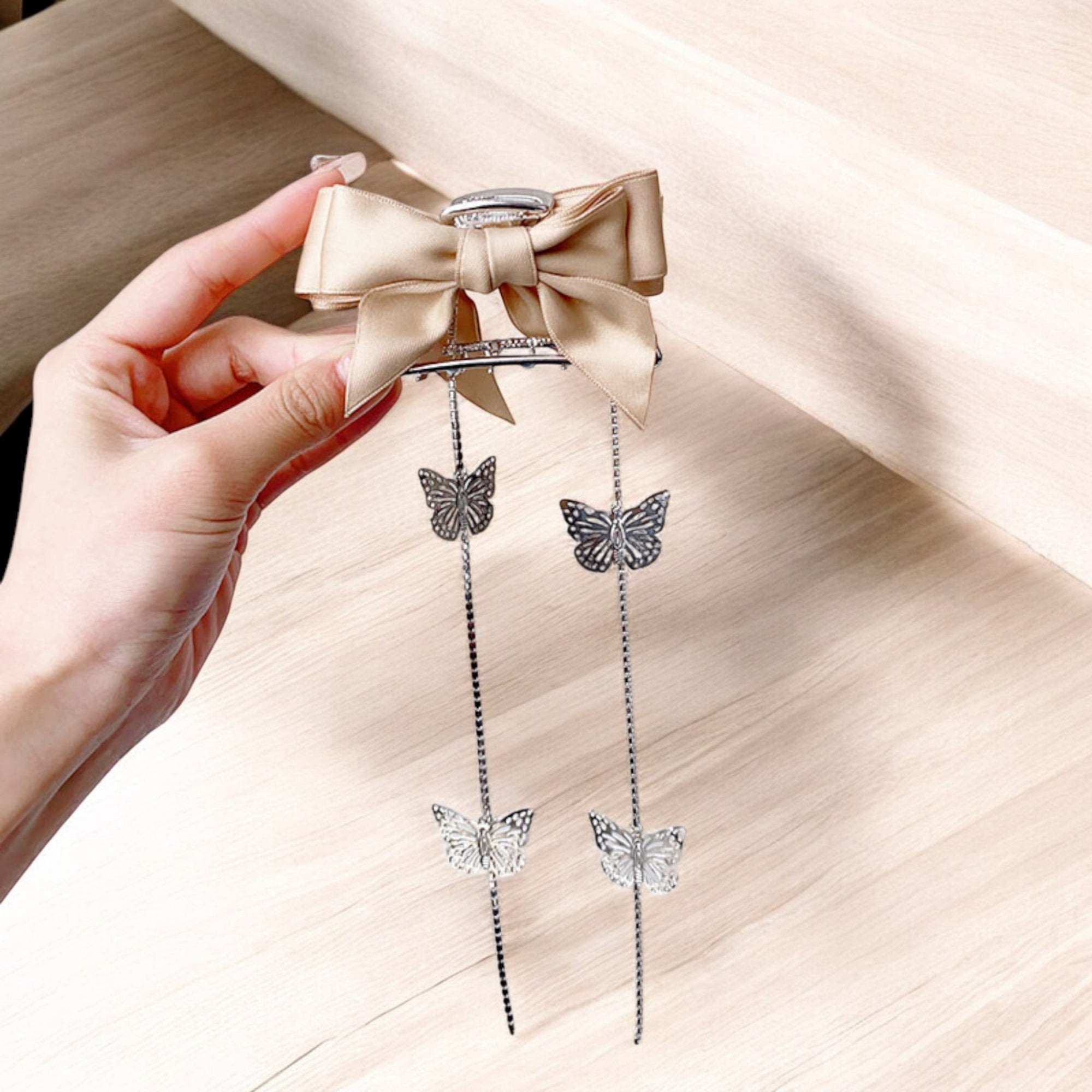 Ribbon Clawclips with Butterfly Tassels Brown