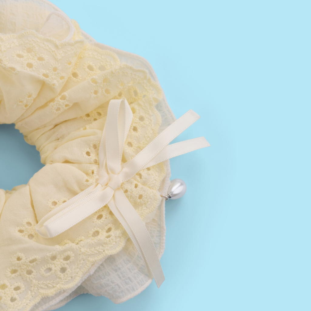 Vanilla Lace Scrunchie