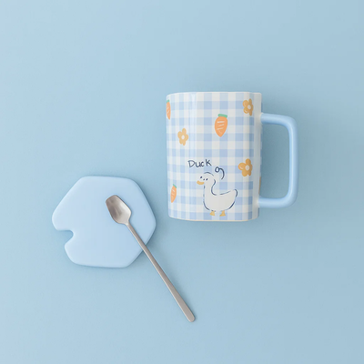 Checkered Ceramic Mug with Spoon Blue