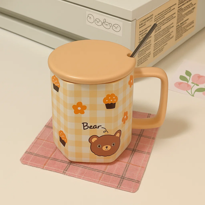 Checkered Ceramic Mug with Spoon Brown