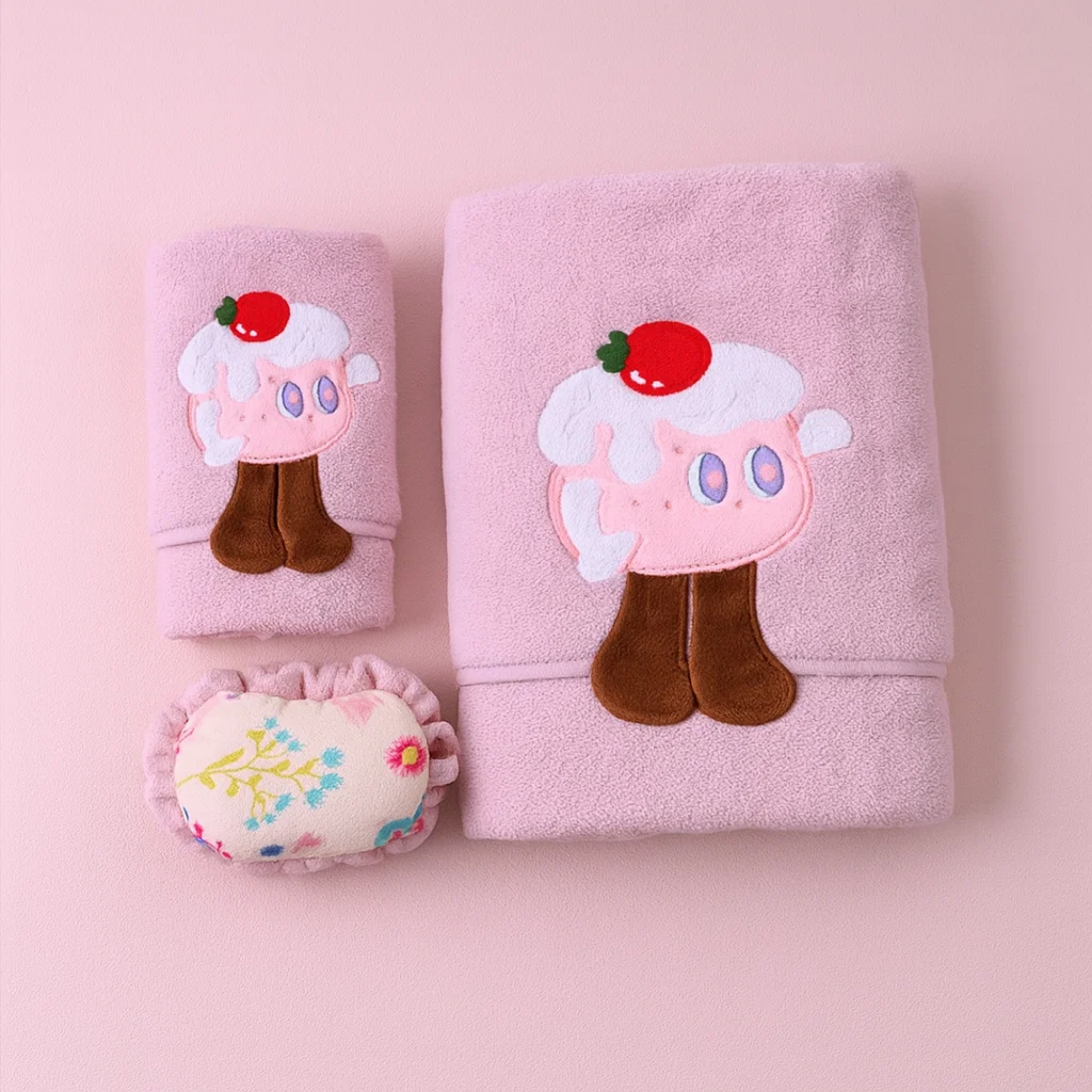 Cherry Cake Towel Set
