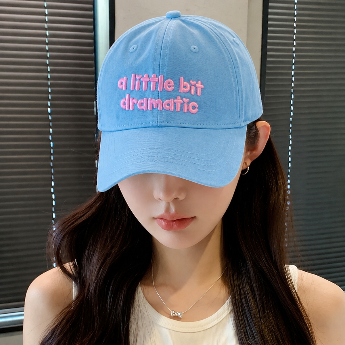 A little bit dramatic Baseball Cap
